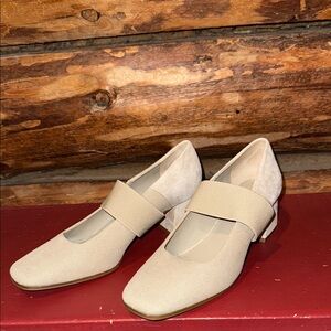 😍Like New(except writing on bottom) M.Gemi Leather and linen Ballerina Pump 39